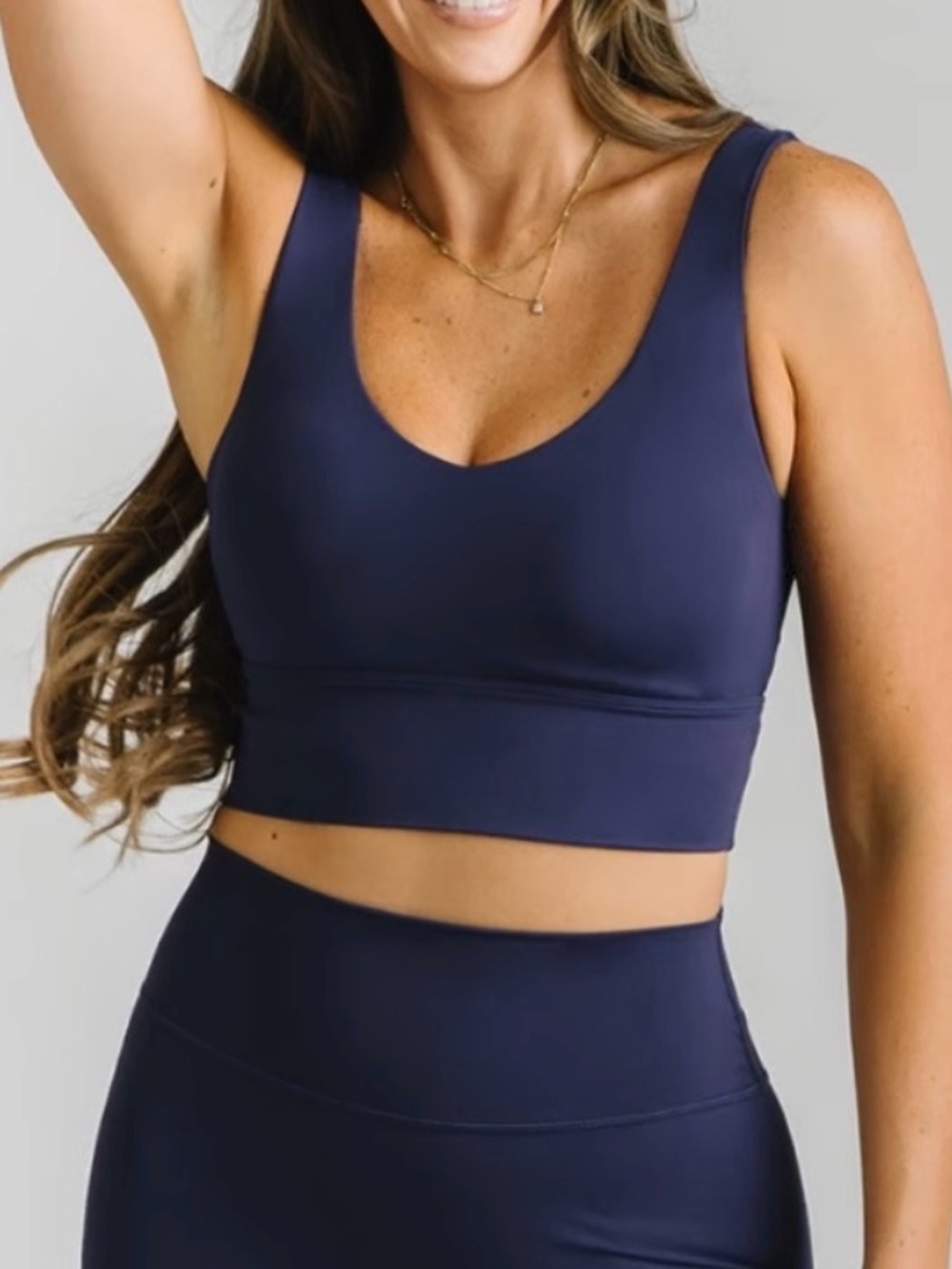 Zyia Navy Confluence Bra: Seamless Scoop Neck Sports Bra